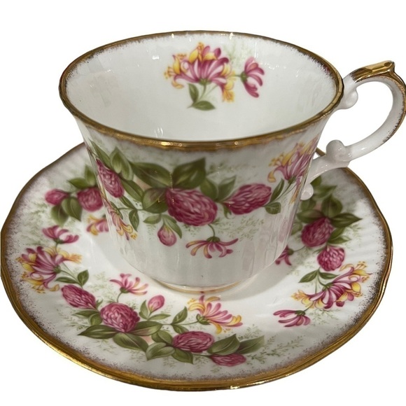 Royal Dover Teacup and Saucer, bone China, made in England. - Picture 3 of 5